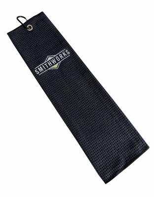 This picture shows a SmithWorks® Club Towel with snap hook black
