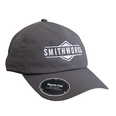 This picture shows a SmithWorks® Summer Sportscap with magnetic ballmarker grey